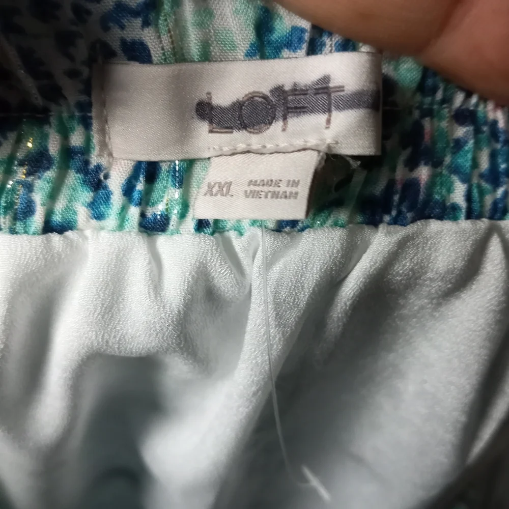 Loft Micro Floral Pull on Skirt - Picture 4 of 6